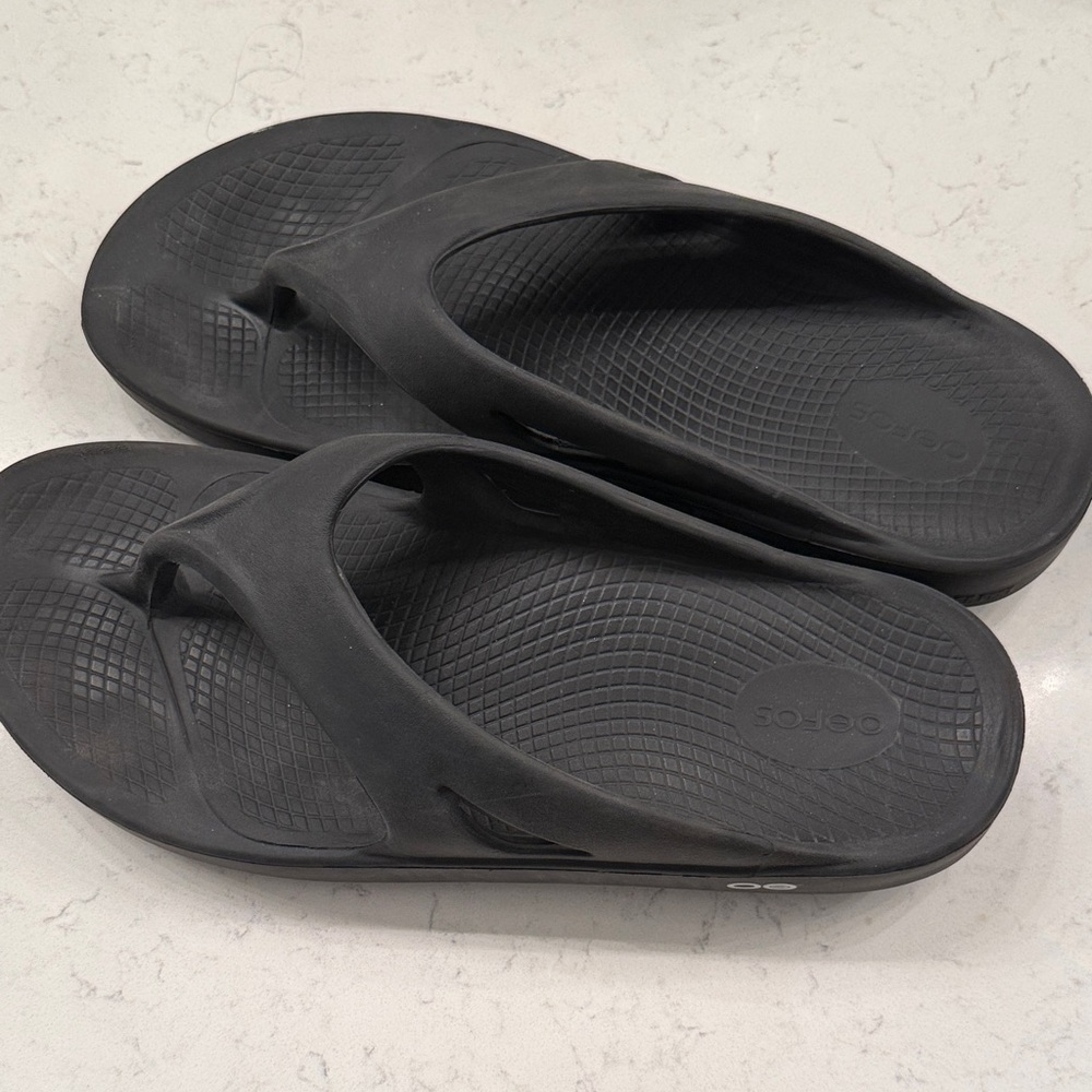 OOFOS Unisex Black Recovery Slide Men’s size 12 / Women’s size 14 - Picture 5 of 6